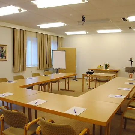 Hotel Dienstl Gut 4*