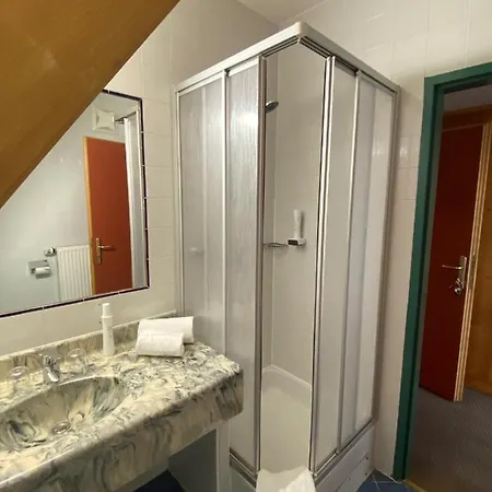 Hotel Dienstl Gut 4*