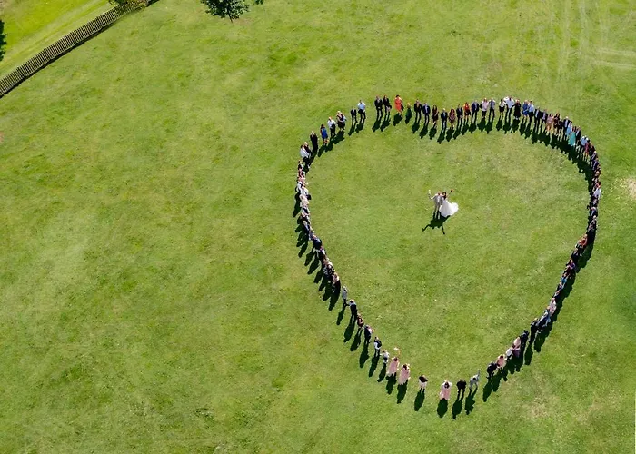 Dienstl Gut 酒店 Launsdorf